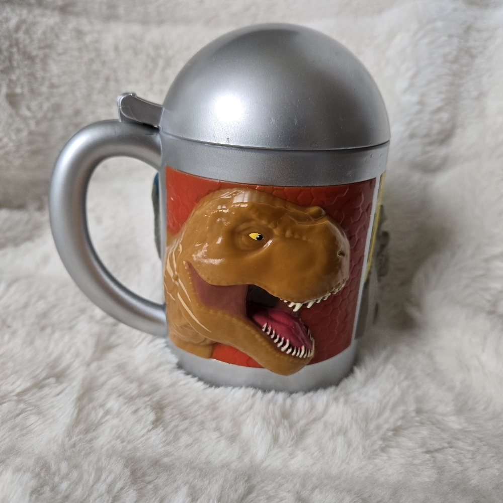 ❤️2/$20❤️Jurassic‎ Park Ringling Bros Dinosaur Flip Top Mug